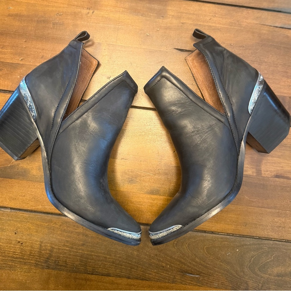 Jeffrey Campbell Black Leather Cromwell Ankle Boots Size 8.5